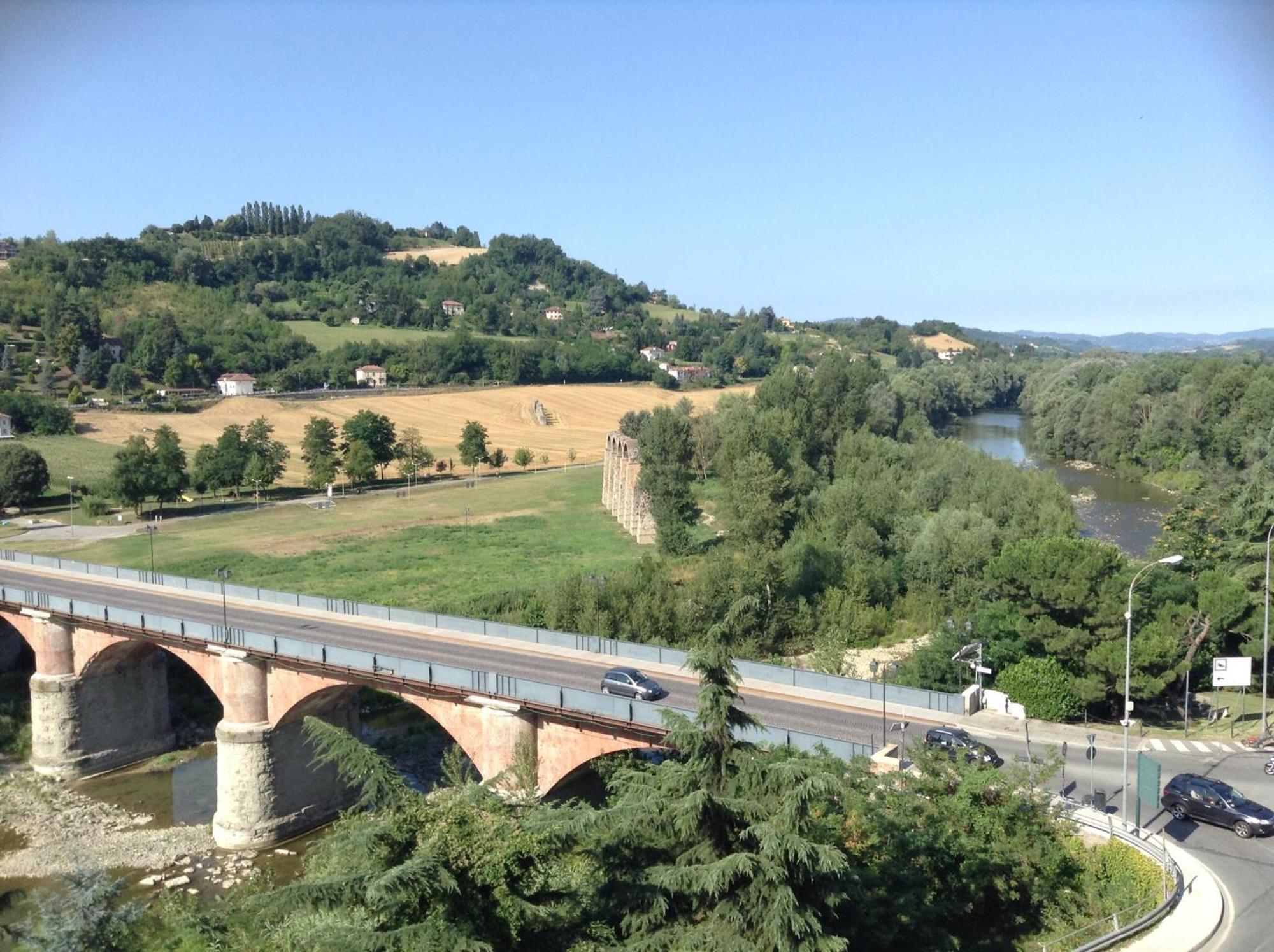 Appartamento Lella Con Meravigliosa Vista Vicino Alle Terme Acqui Terme Room photo