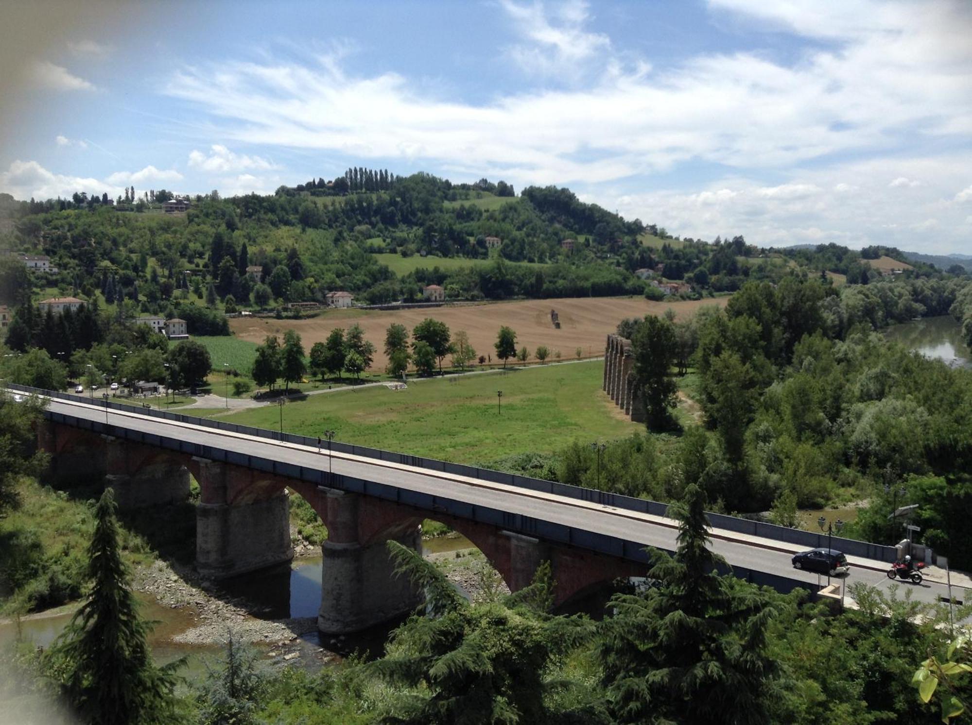 Appartamento Lella Con Meravigliosa Vista Vicino Alle Terme Acqui Terme Room photo