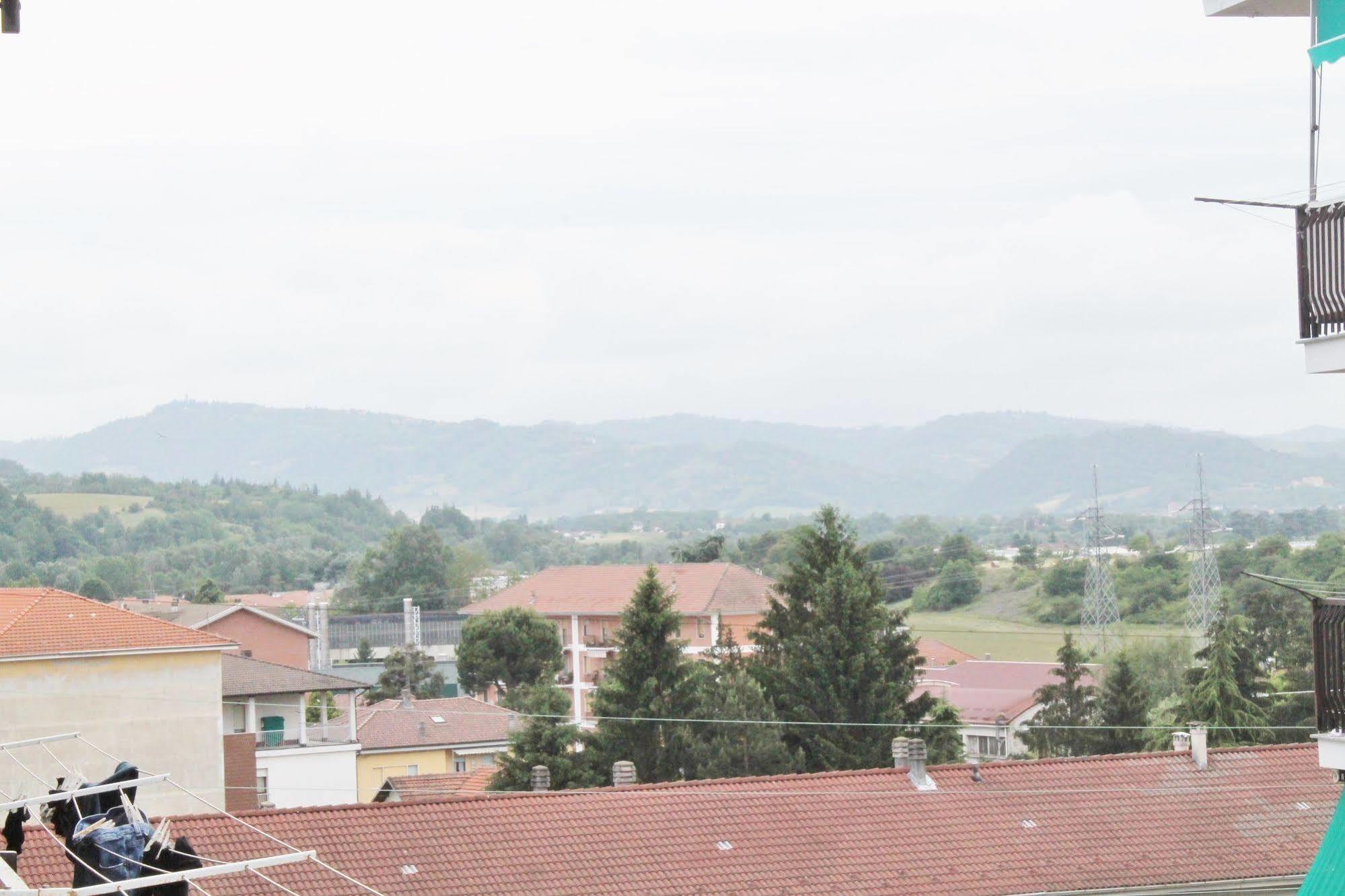 Appartamento Lella Con Meravigliosa Vista Vicino Alle Terme Acqui Terme Exterior photo